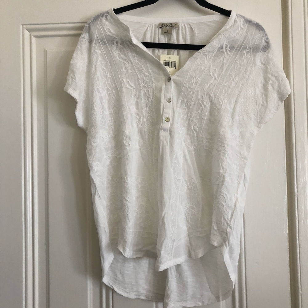Sweet and dainty. LUCKY BRAND Blouse. Embroidered.